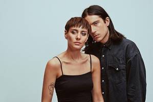Premiere: Rangleklods - 'Schoolgirl'
